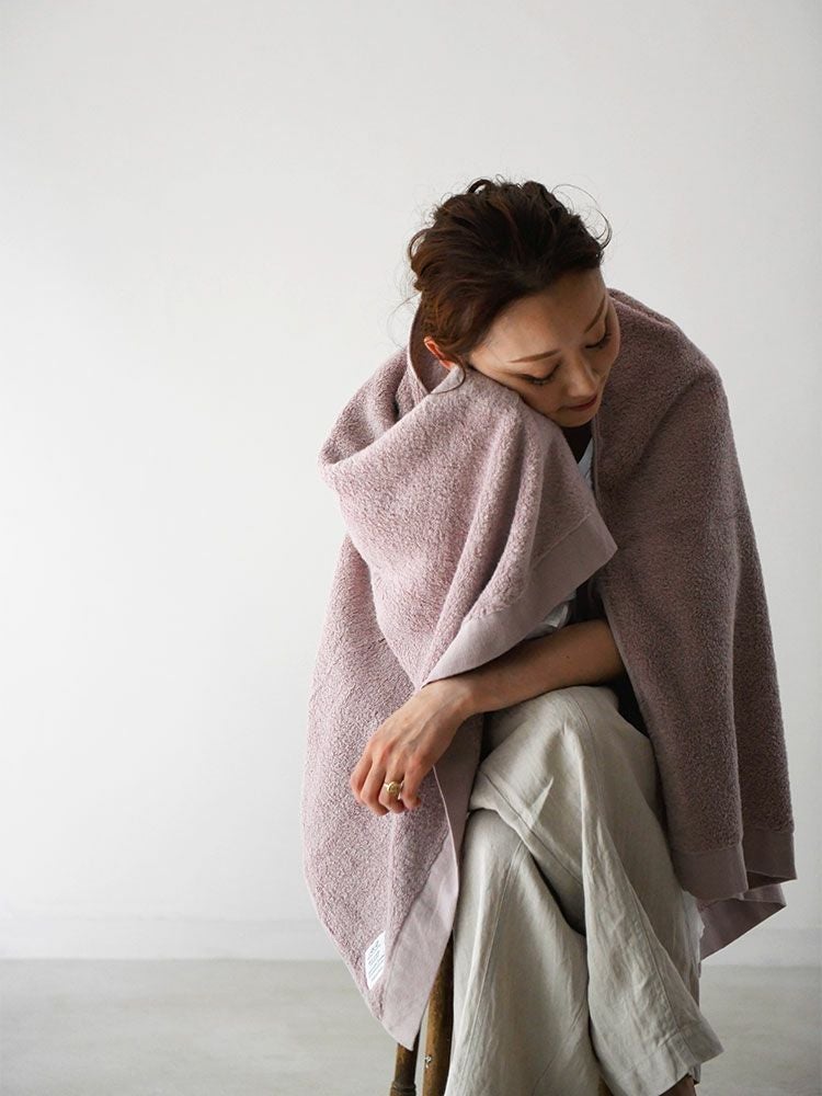 商品一覧 | HUG O WaR ONLINE STORE