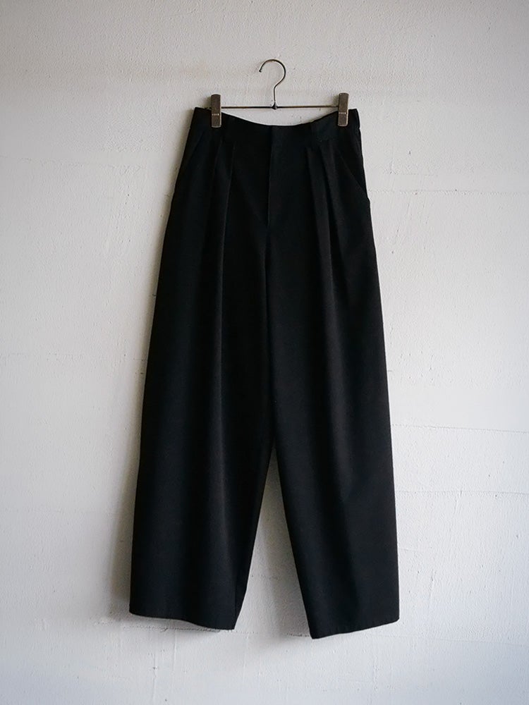 商品一覧 | HUG O WaR ONLINE STORE