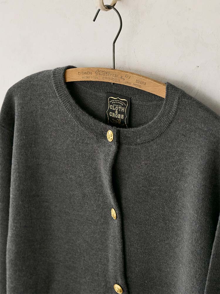 金ボタンクルーネックニットカーディガン | HUG O WaR ONLINE STORE